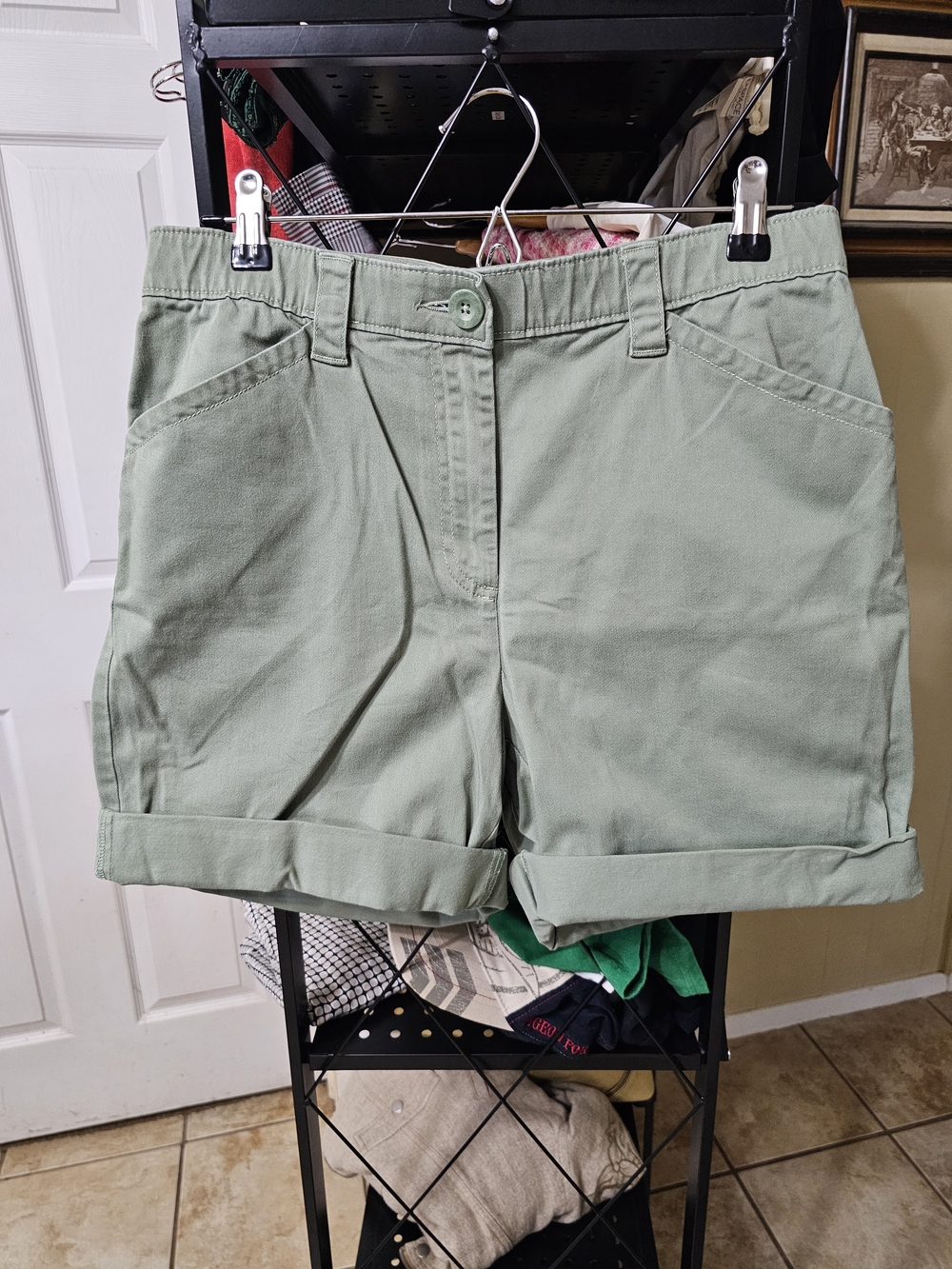 L.L. Bean Women's Sage Green Cargo Roll-Cuff Shorts